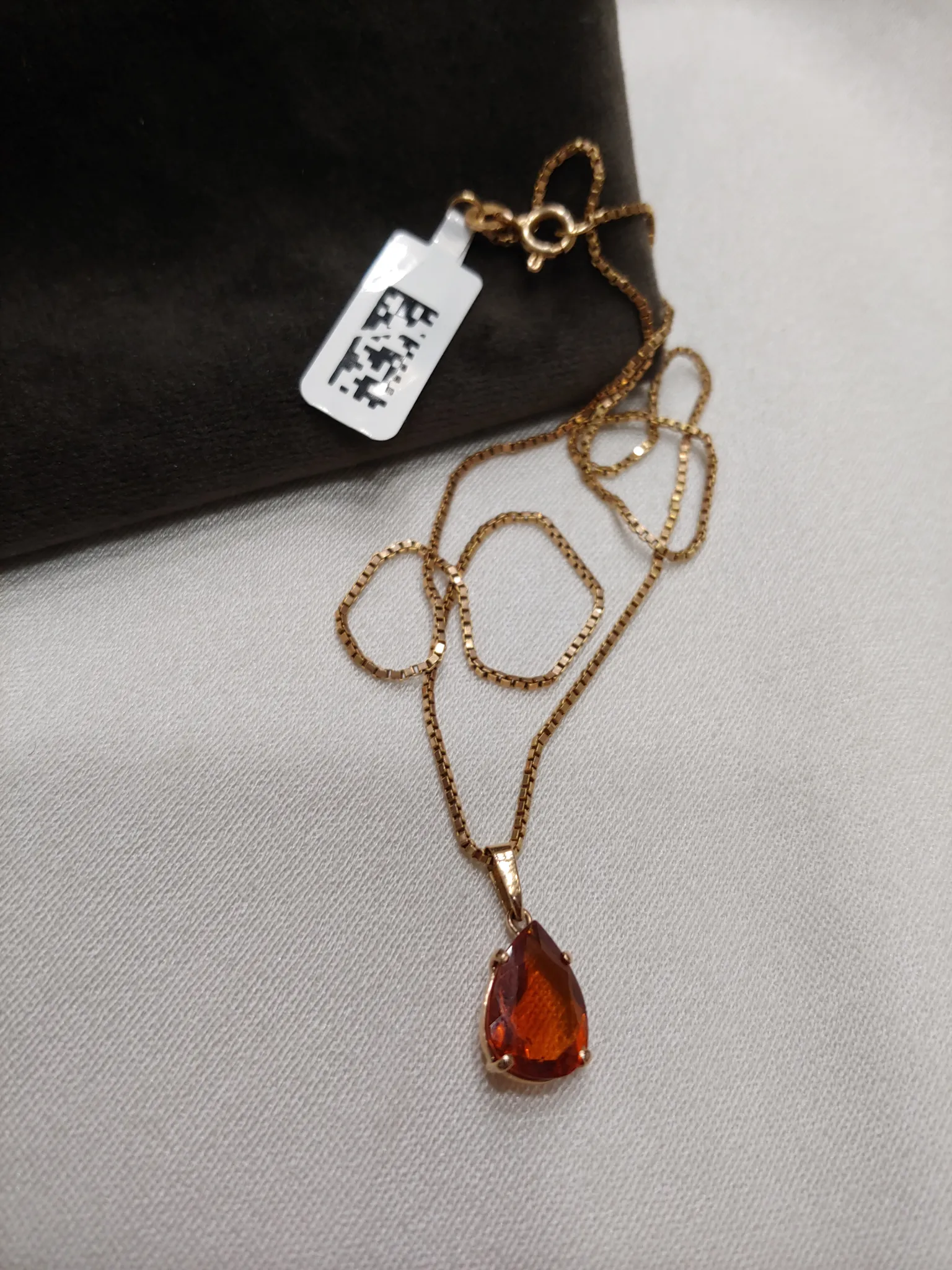 Vintage Tasarım Topaz Taşlı DamlaModel Kolye